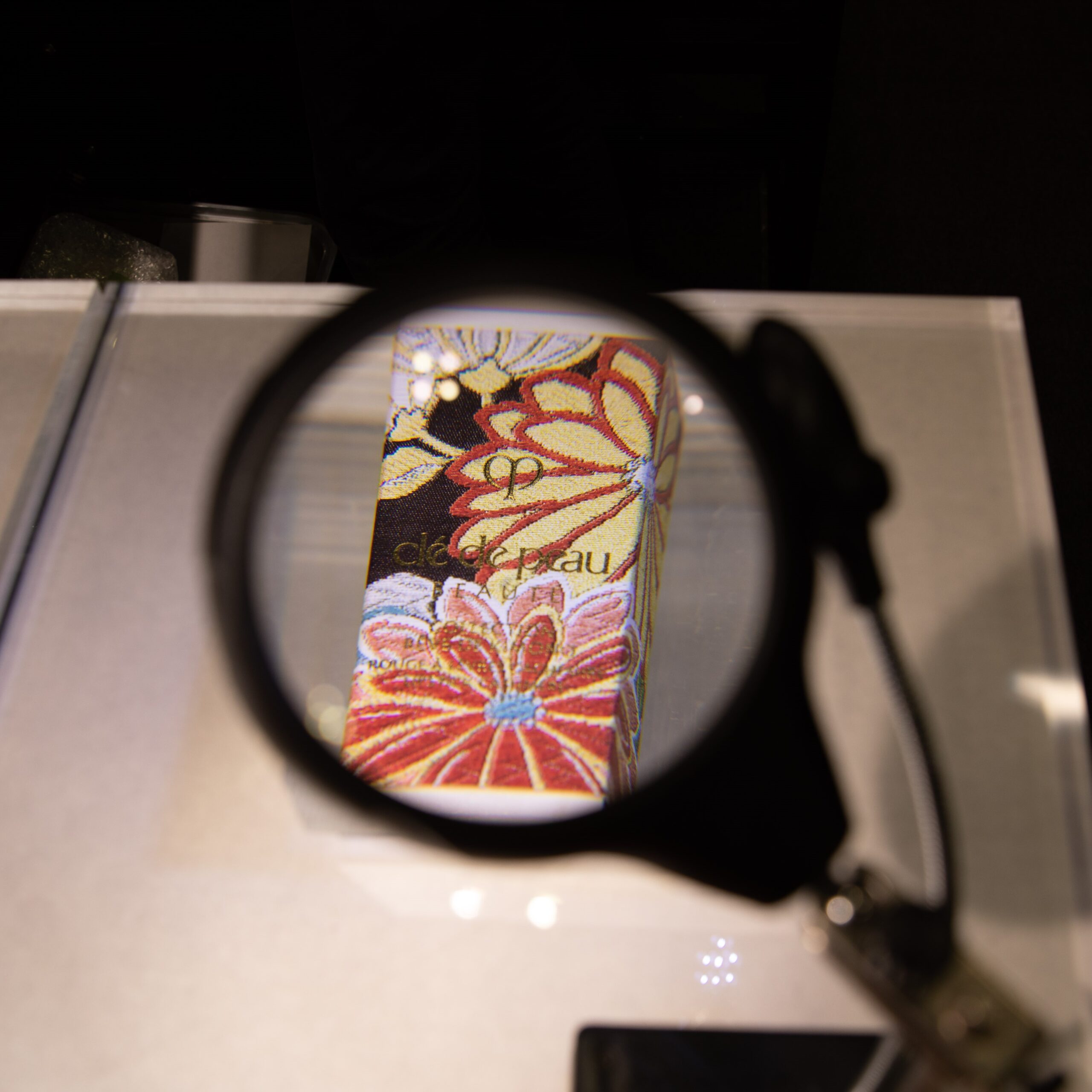 ツジカワ、日本一の彫刻技術が生む金型の価値 | 国際商業オンライン