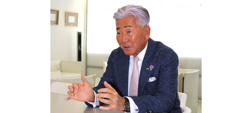 理美容メーカー特集―タカラベルモント 吉川 秀隆 代表取締役会長兼社長